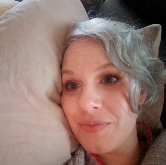 Meet your Posher, Danielle - Picture 3 of 3